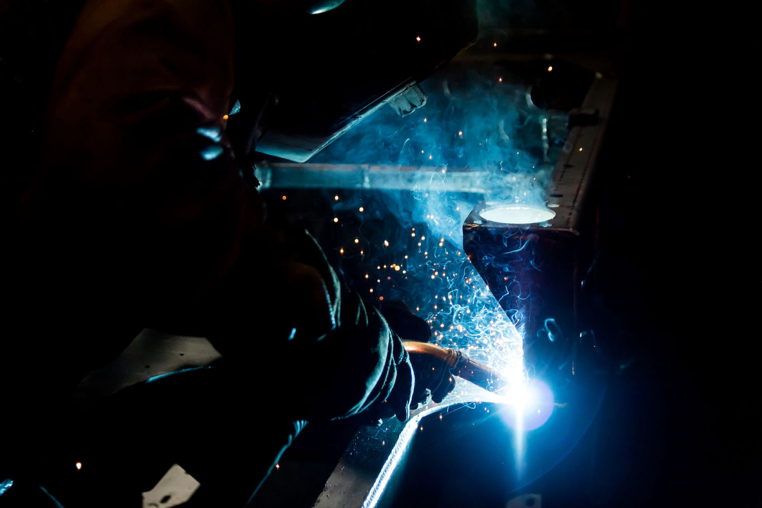 Image of Welding with sparks